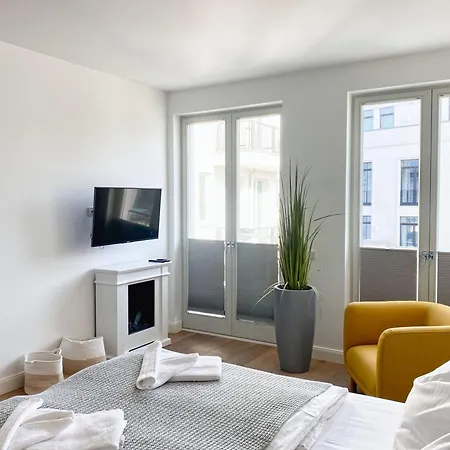 Pool Und Sauna Mit Meerblick, Direkt An Der Seebruecke - First 3 8 Apartment