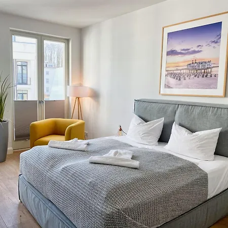 Pool Und Sauna Mit Meerblick, Direkt An Der Seebruecke - First 3 8 アパート ゼリン