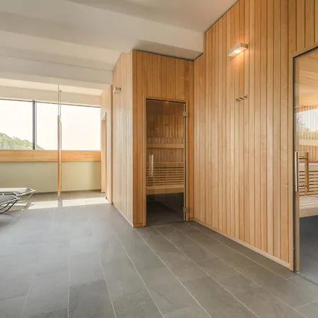 Pool Und Sauna Mit Meerblick, Direkt An Der Seebruecke - First 3 8 ゼリン