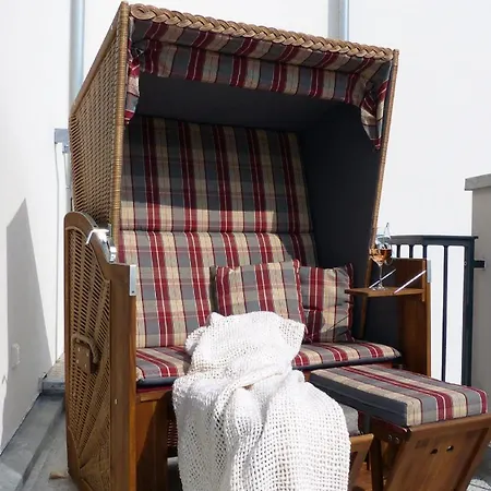 Pool Und Sauna Mit Meerblick, Direkt An Der Seebruecke - First 3 8 ゼリン