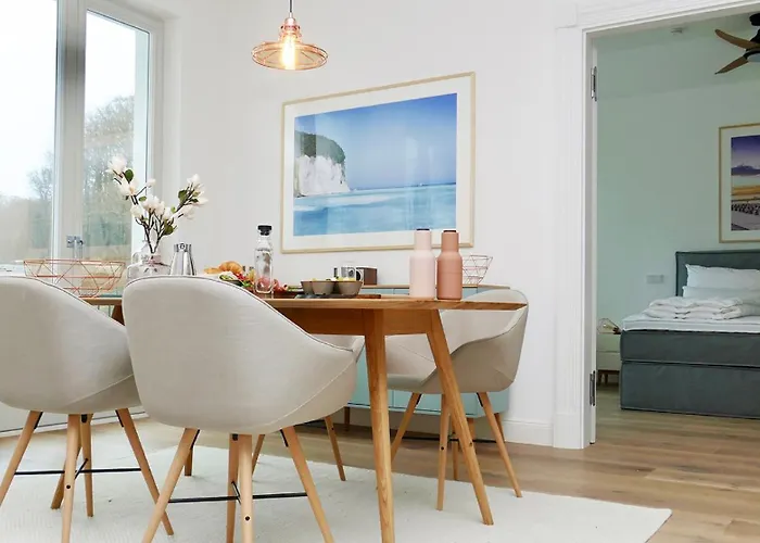 Pool Und Sauna Mit Meerblick, Direkt An Der Seebruecke - First 3 8 דירה Sellin (Rugen)