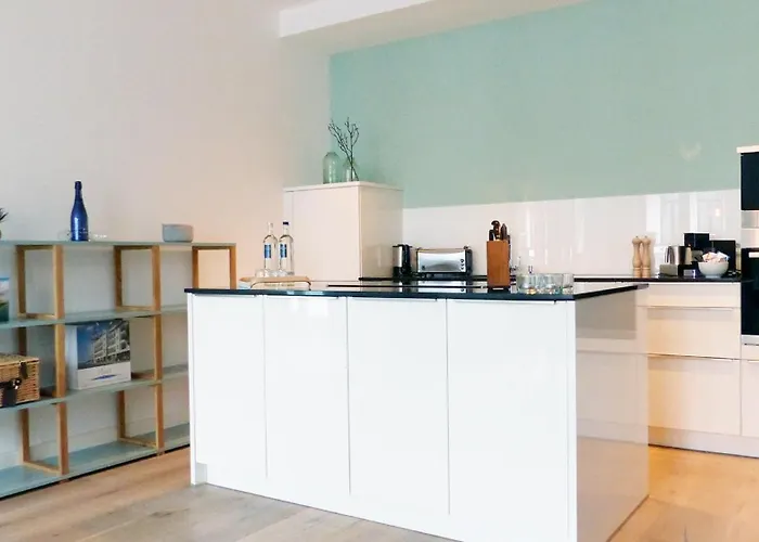 Pool Und Sauna Mit Meerblick, Direkt An Der Seebruecke - First 3 8