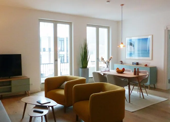 Pool Und Sauna Mit Meerblick, Direkt An Der Seebruecke - First 3 8 Sellin (Rugen)